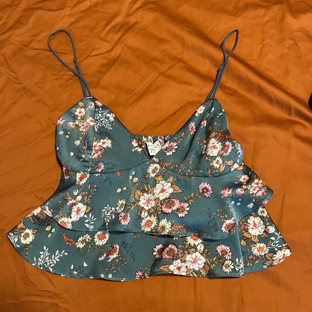 Top - Picture 2 of 2